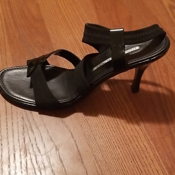 Sandals - Picture 4 of 6